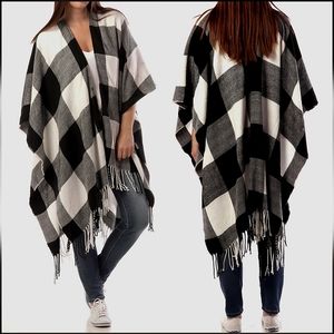Gorgeous Oversized Buffalo Black and White Plaid Shawl Wrap Fall Winter
